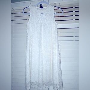 Cute Rue21 mini dress in white size medium